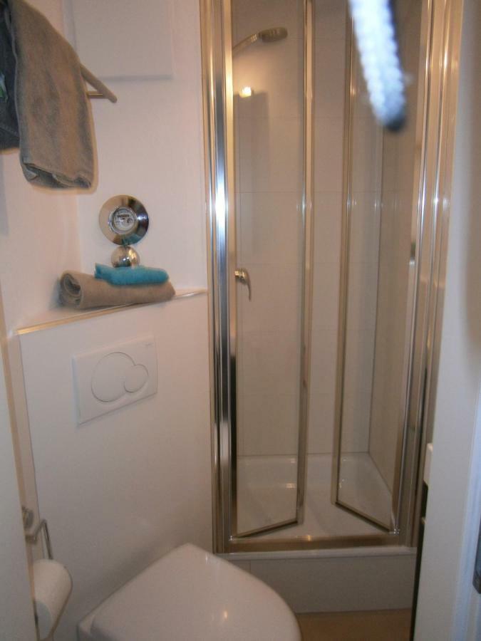 Bodensee Ferienwohnung Claudia 4 フリードリヒスハーフェン エクステリア 写真