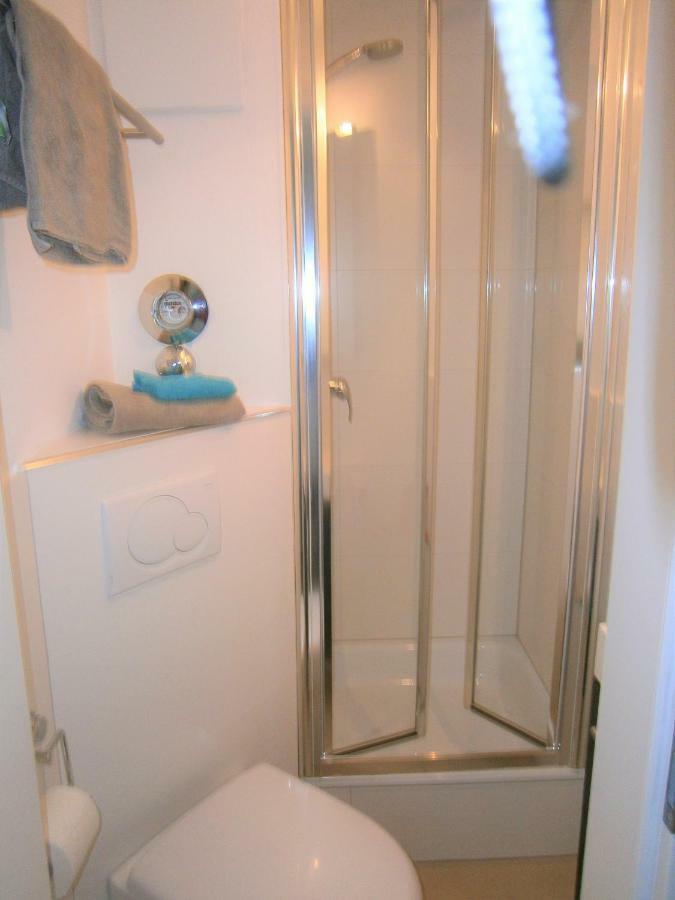 Bodensee Ferienwohnung Claudia 4 フリードリヒスハーフェン エクステリア 写真